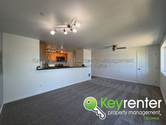 Photo - 323 S 30th St