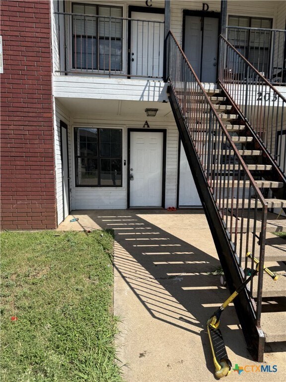 Building Photo - 203 W Mary Jane Dr Unit A