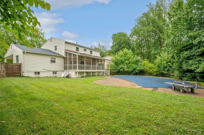 Photo - 9911 Barnsbury Ct