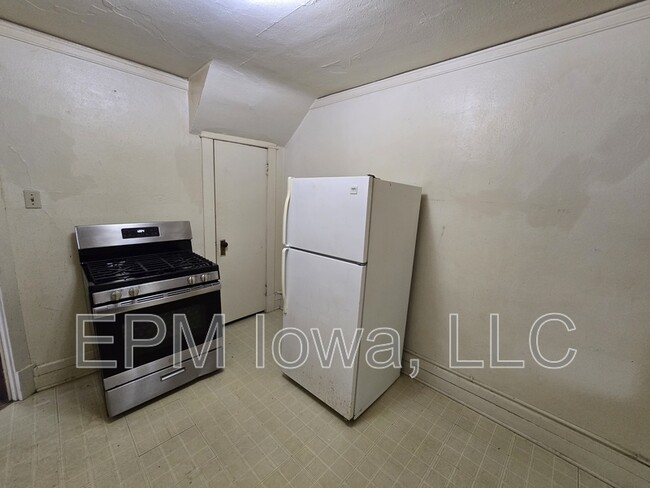 Photo - 118 1/2 Harrison Street