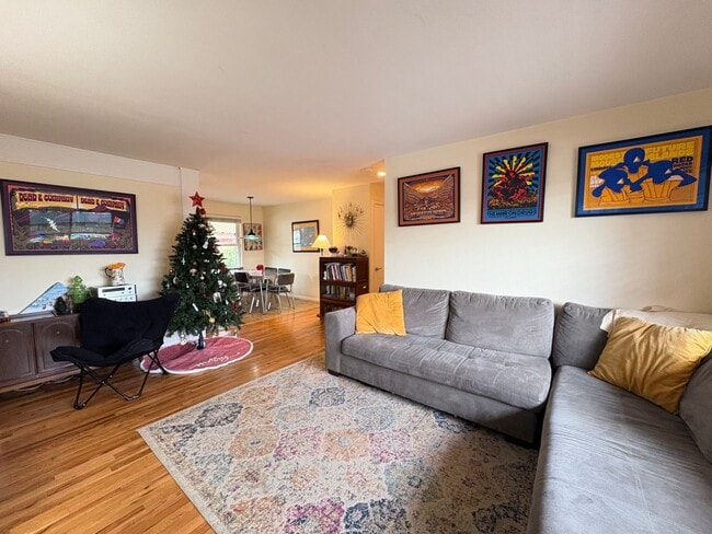 Photo - 3 Bed 1 Bath Home W/Large Backyard Walking Distance To Everything.