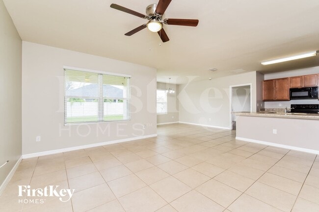 714 SW 12th St