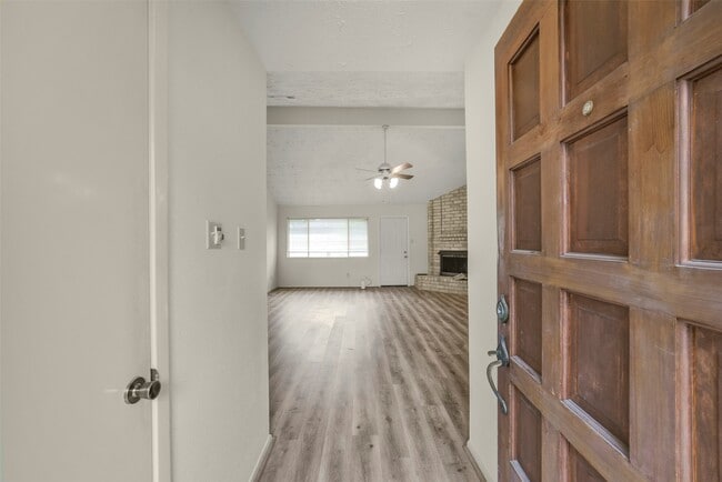 Photo - 16323 Summer Dawn Ln