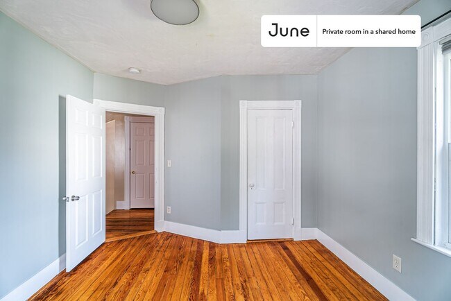 Photo - Room in Shared 6 bed/2 bath home Unit D