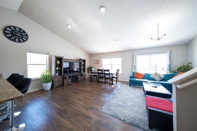 Photo - 8525 Titanium Cir