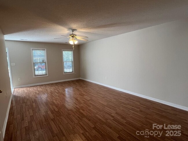 Photo - 128 Locomotive Ln