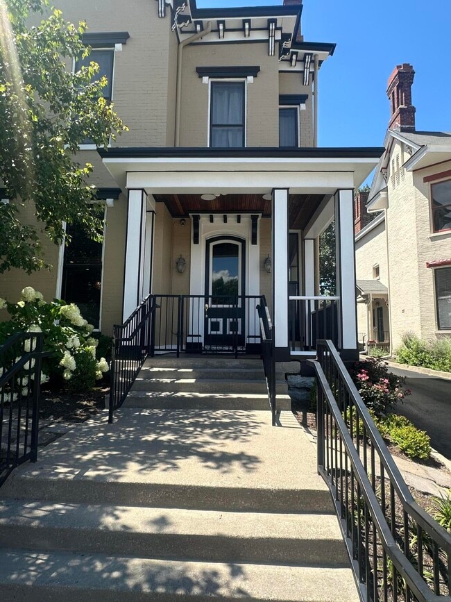 275 S Limestone Unit 150