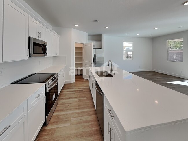 Photo - 5824 Fly Fisher St