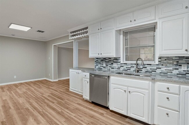 Photo - 2714 Doles Pl