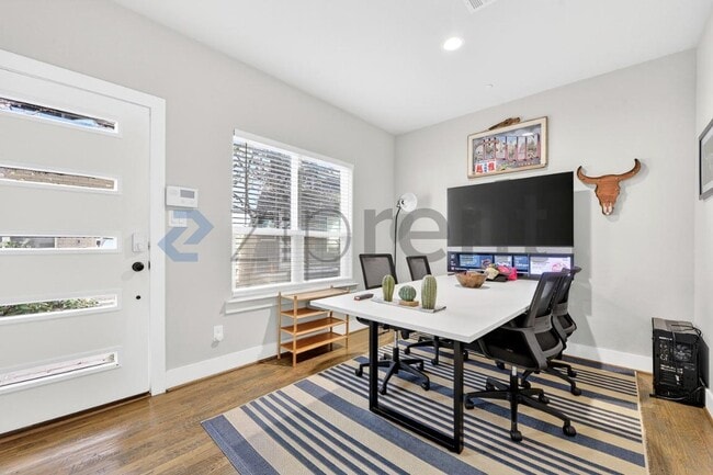 Photo - 4906 Live Oak St