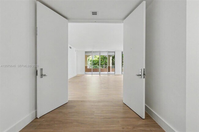 Photo - 731 Crandon Blvd Unit 208