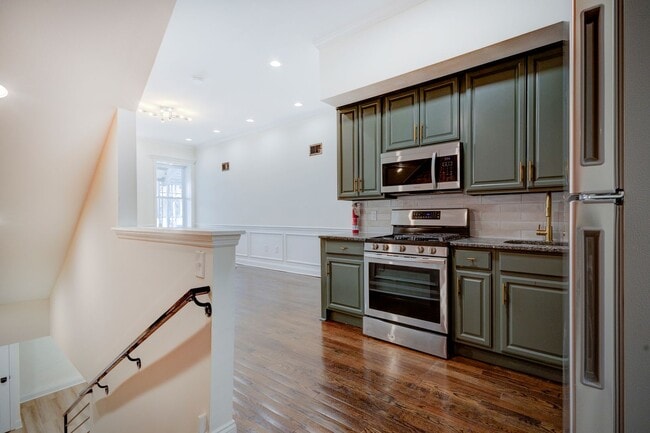 Photo - Newly Renovated 6 Bedrooms / 4 Bathrooms a... Unit Single Family