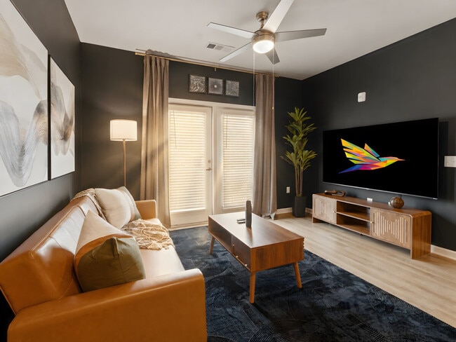 Building Photo - 637 Wildlight Ave Unit SI FL1-ID1601347P