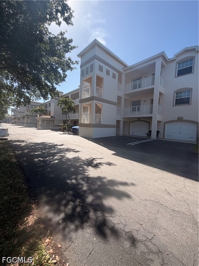 Building Photo - 17100 Terraverde Cir Unit 3