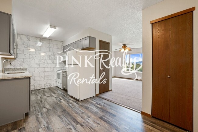 Photo - 380 Paradise Cir Unit B6