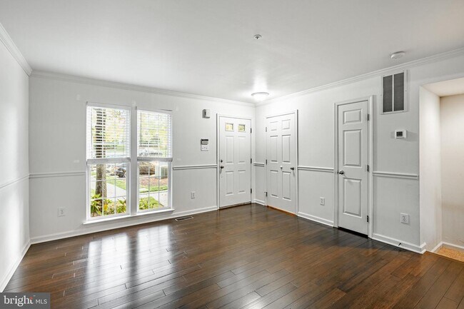 Photo - 596 Coach Hill Ct