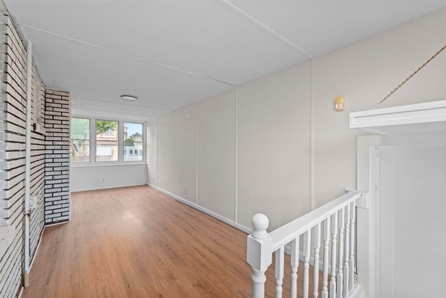 Photo - 2215 N Wood Ave