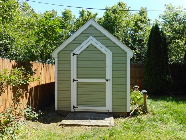 Photo - 608 Green St