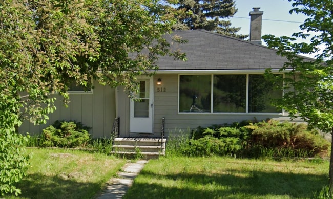 Building Photo - 512 32 Av NE