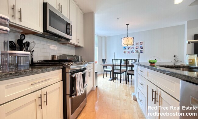 Photo - 1601 Beacon St