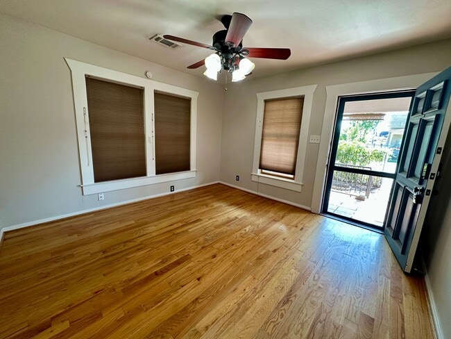 Photo - For Lease | 1 Bed, 1 Bath | 675 Sq Ft | Ne...