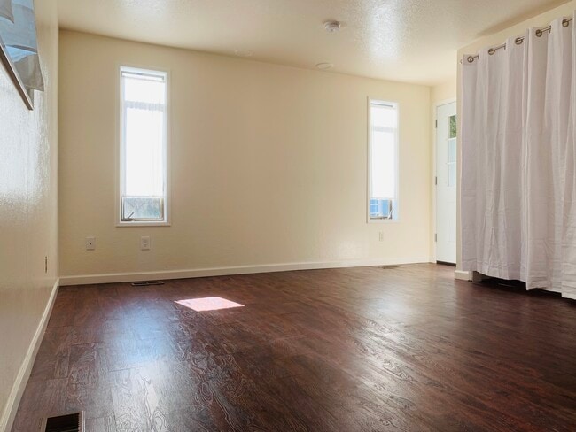 Photo - 1320 NW 27th St Apartments Unit 2