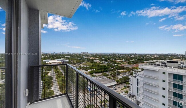 Building Photo - 555 NE 8th St Unit 2202 Rental