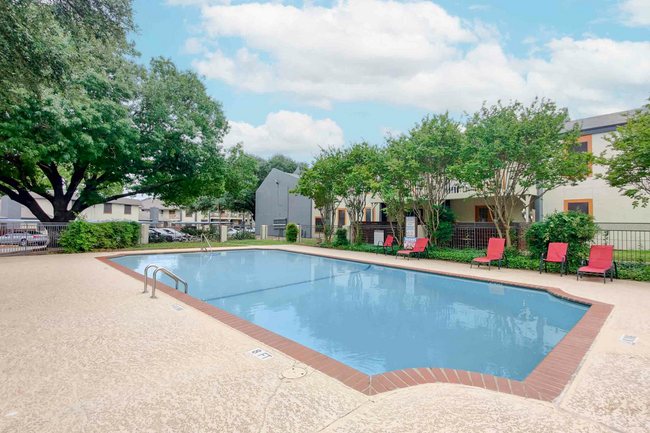 Building Photo - Park At Crestview Rental