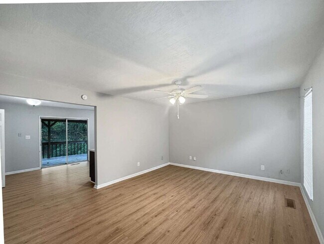 Photo - Townhouse Available Immediately in North H...