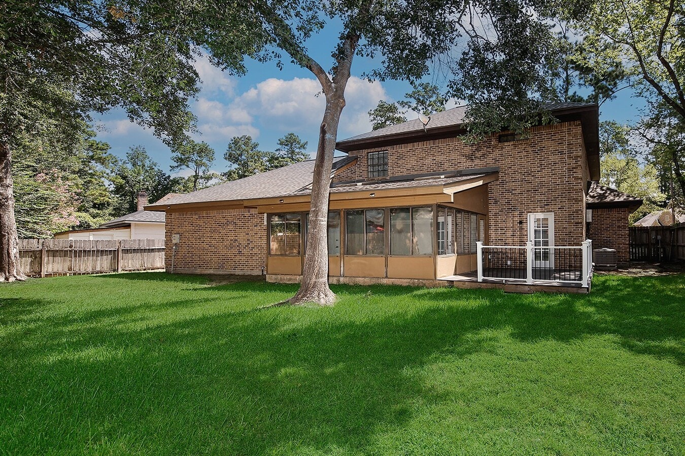 Photo - 24 Hornsilver Pl