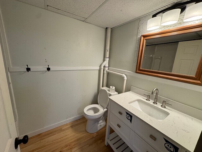 Photo - 2nd &amp; Diamond Unit C