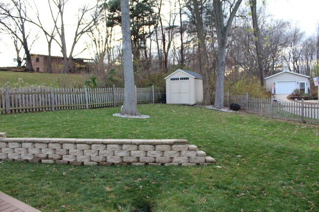 Photo - 4528 Grand Ridge Dr SW