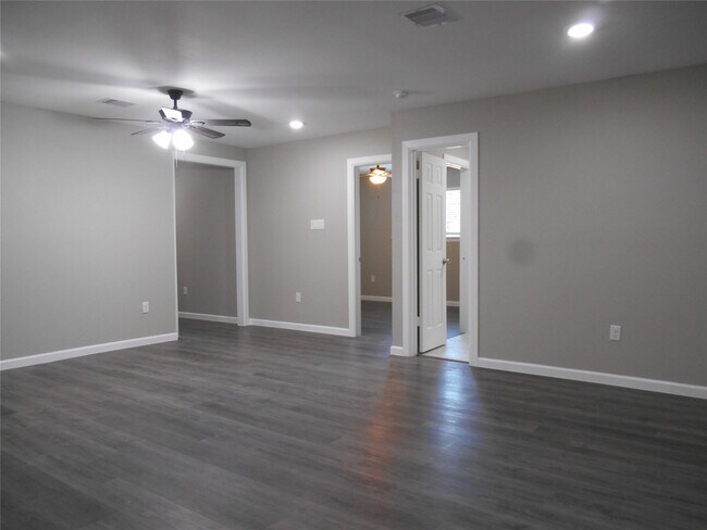 Photo - 1547 Greenfield Rd