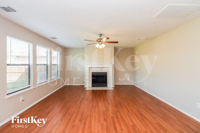 Photo - 16322 Lynn Crest Ct