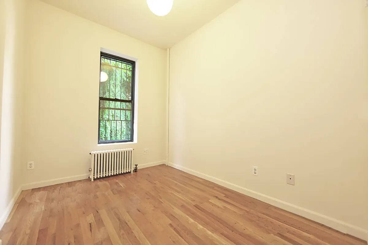 Photo - 549 Bergen St