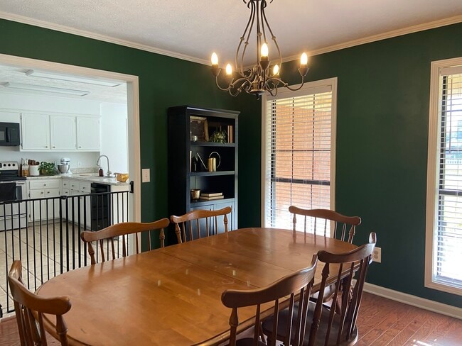 Photo - 16 N Chestnut Dr