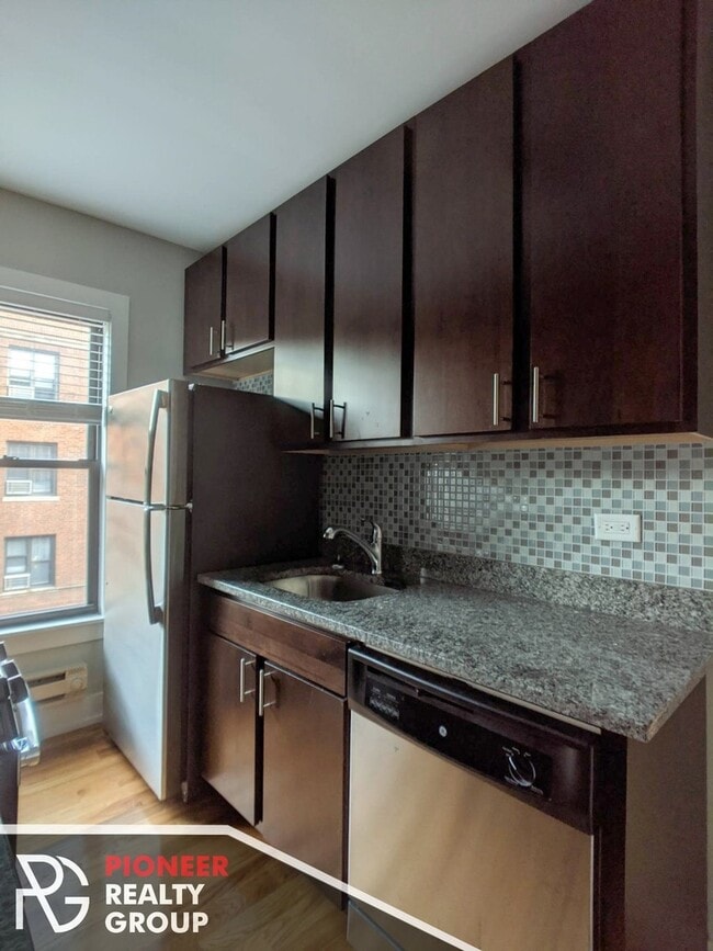 Photo - 2909 N Mildred Ave Unit 2