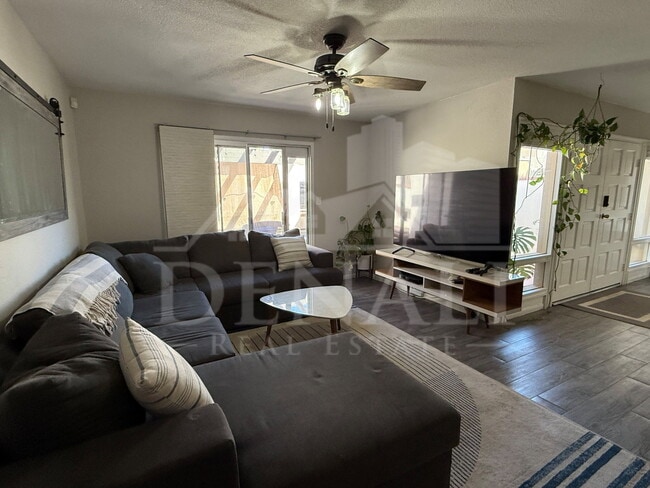 Photo - 7920 E Arlington Rd