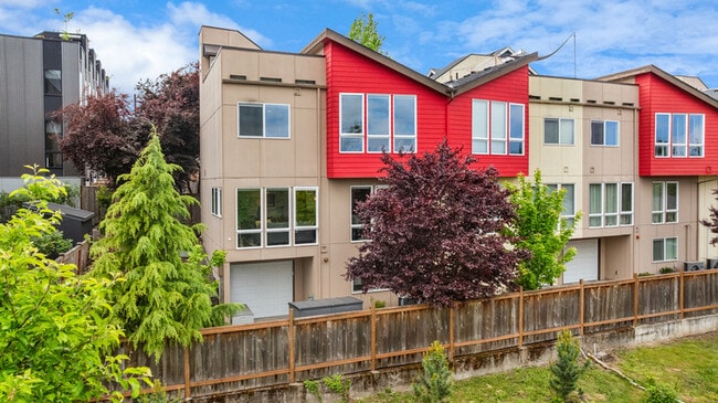 Photo - 4321 S Webster St