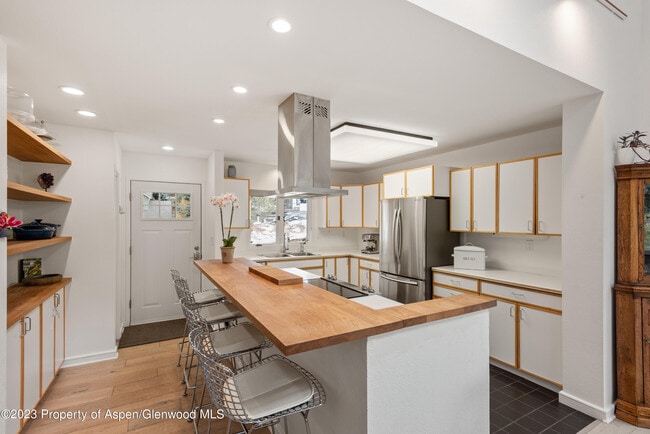 Photo - 500 Riverside Dr