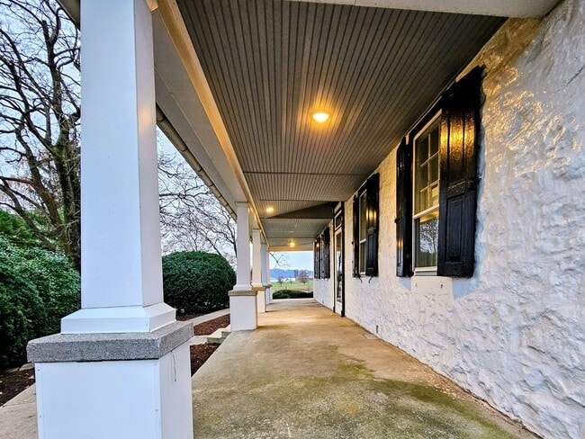 Photo - 105 S Windy Mansion Rd