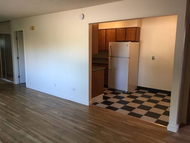 Photo - First month free! Great location! Dishwash...