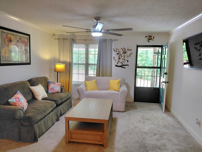 Building Photo - 2837 Georgetown Dr