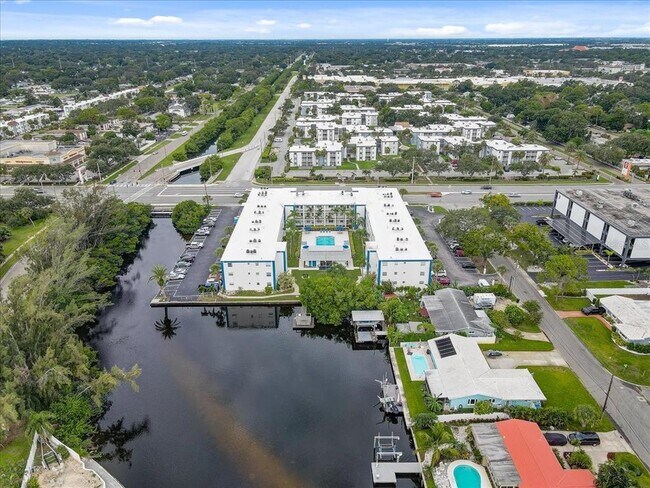 Photo - 350 79th Ave N Unidad 204