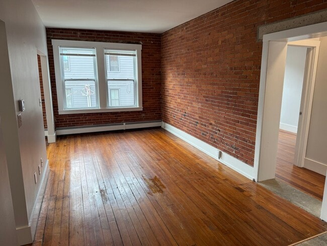 105 Main St Unit 303