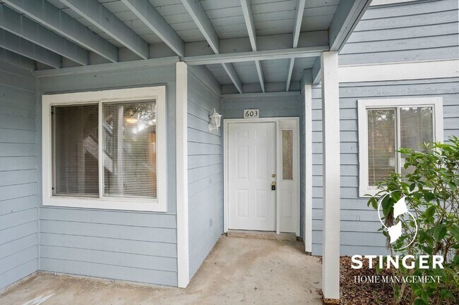 Photo - 603 Battery Ln