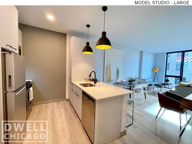 Photo - 2145 N Elston Ave