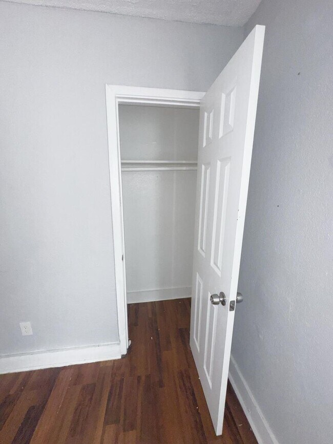 Photo - 2711 Avenue K