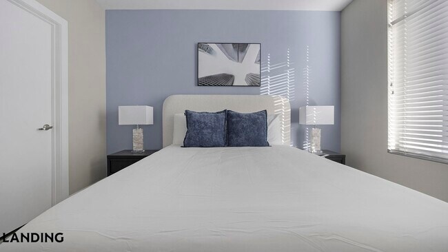 Photo - 1000 S Broadway Unidad 221