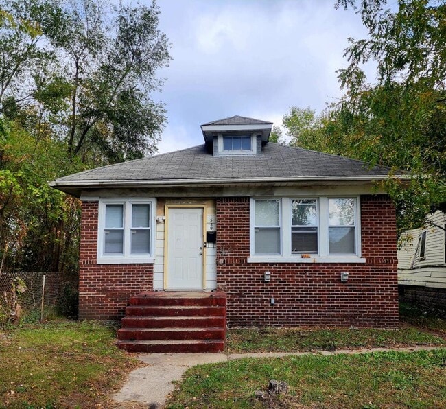 Building Photo - 1559 McKinley St
